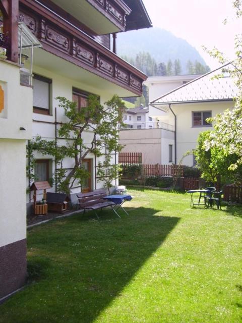 Haus Marion Lägenhet Jerzens Exteriör bild